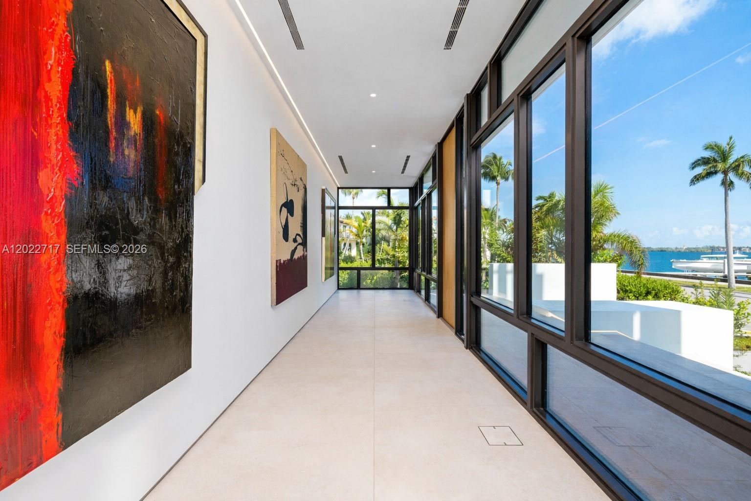 BEACH SHORES - Residential