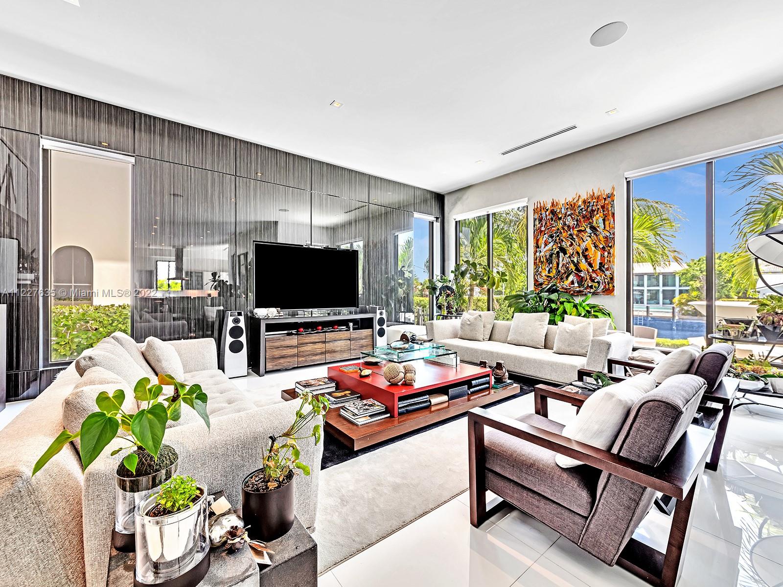 SANS SOUCI ESTATES - Residential