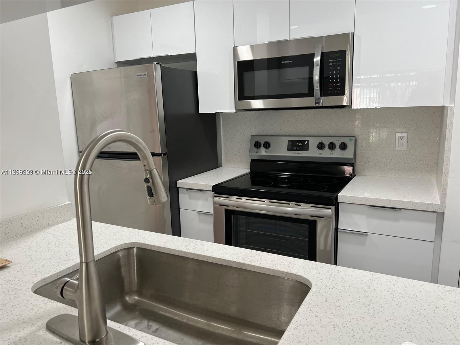Rental Property at 6540 W 27th Ct 14-56, Hialeah, Miami-Dade County, Florida - Bedrooms: 3 
Bathrooms: 2  - $2,700 MO.