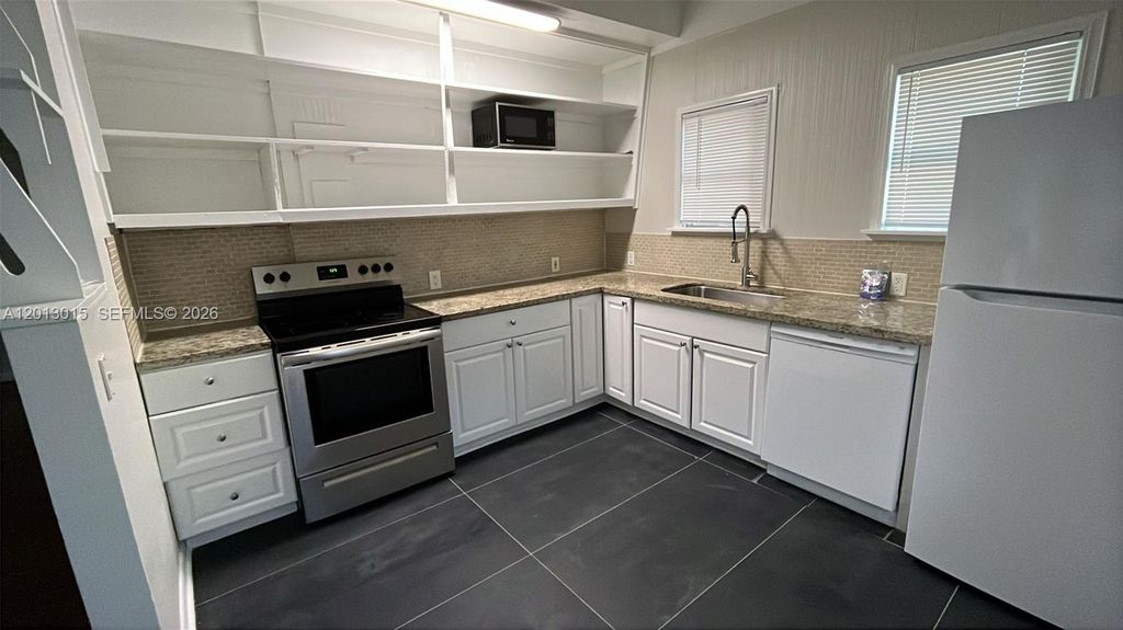 Photo of 834 SW 11th St #C, Fort Lauderdale, FL 33315 (MLS # A12013015)