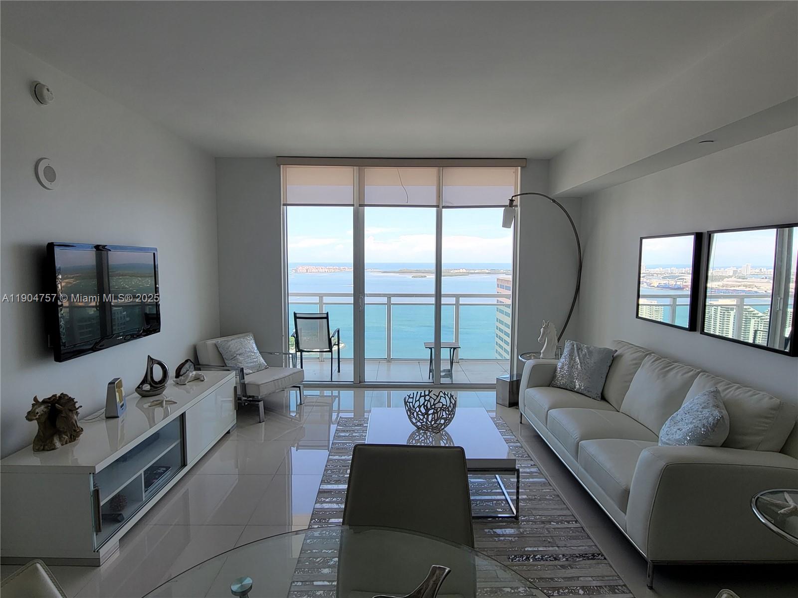 Plaza 901 Brickell Condo - Residential Lease