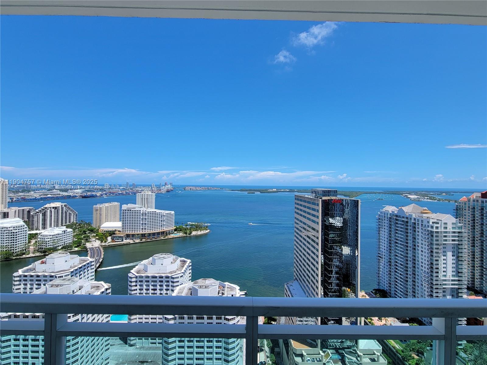 Plaza 901 Brickell Condo - Residential Lease