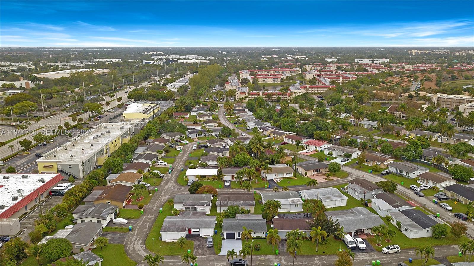 GOLD KEY VILLAS WEST - Residential