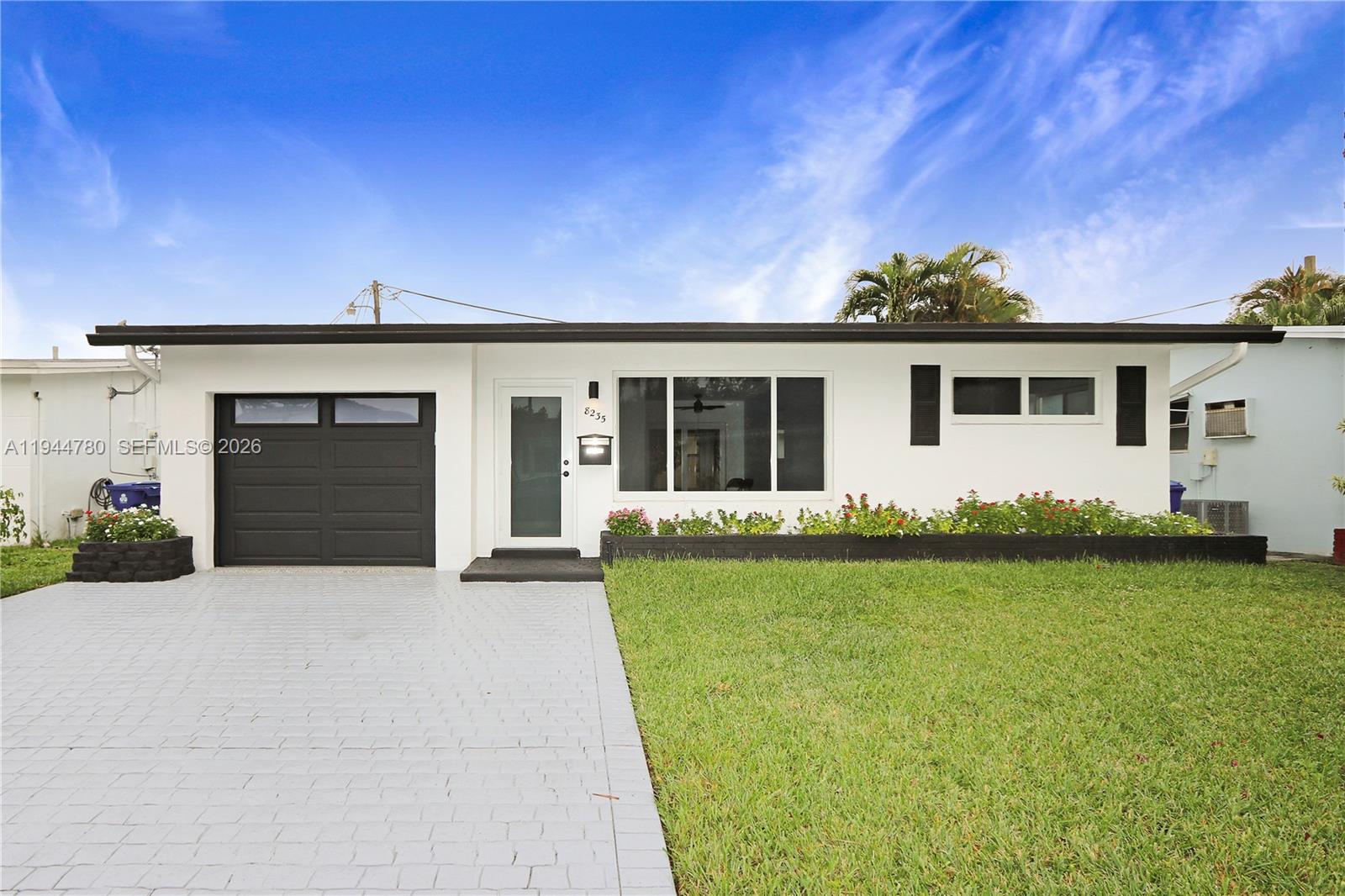 GOLD KEY VILLAS WEST - Residential