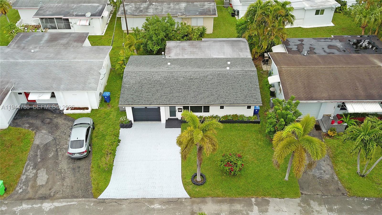 GOLD KEY VILLAS WEST - Residential