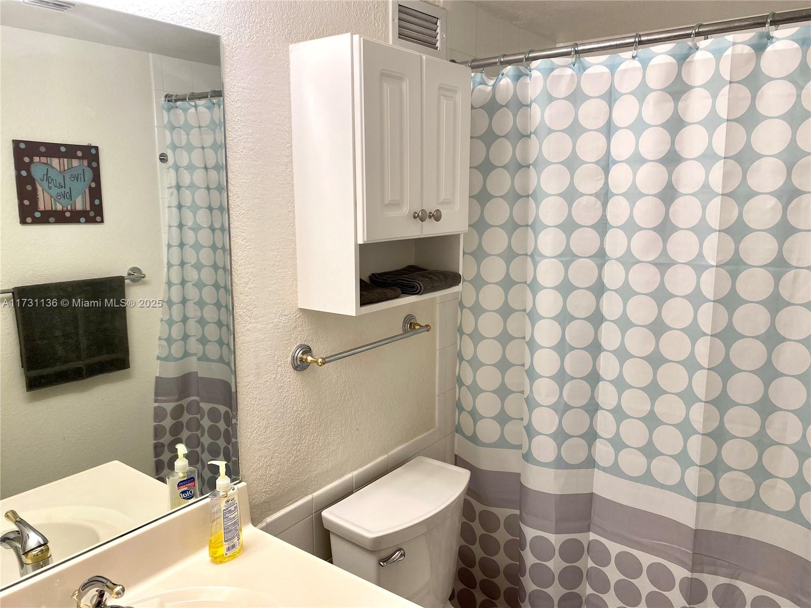 WAVE CONDO - Residential