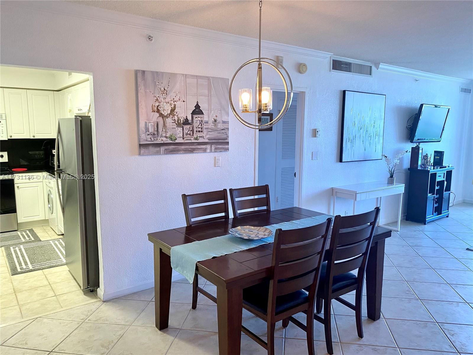 WAVE CONDO - Residential