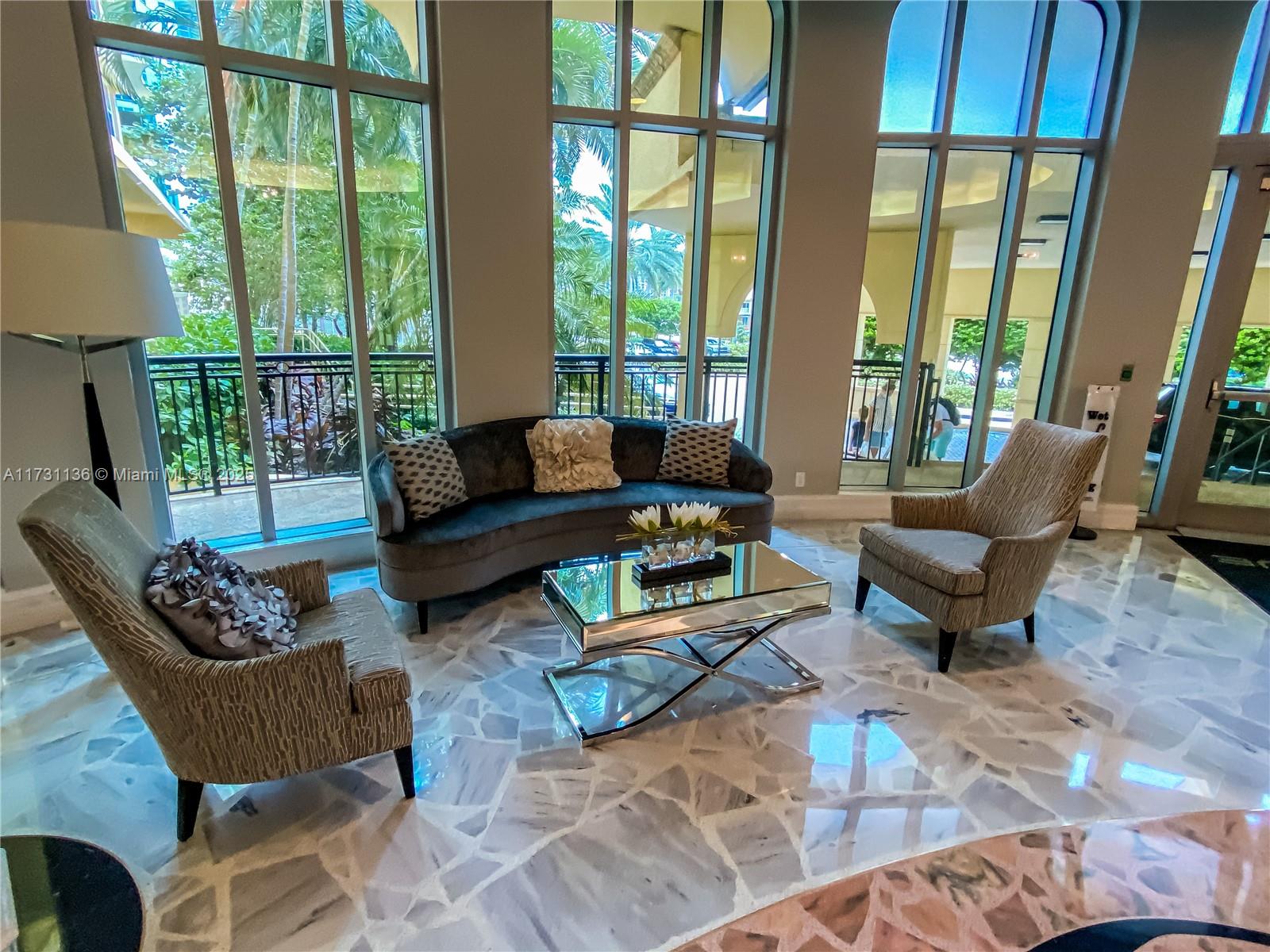 WAVE CONDO - Residential