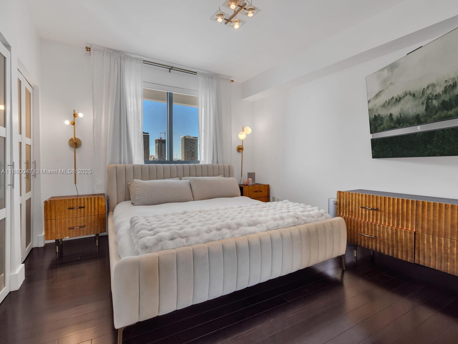 BLUE CONDO - Residential