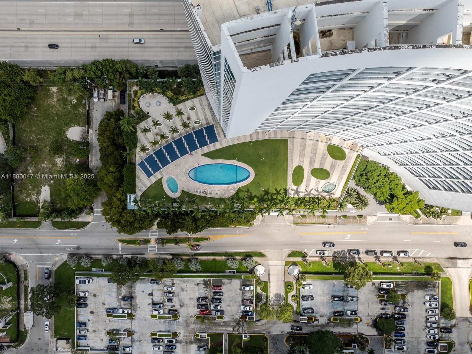 BLUE CONDO - Residential