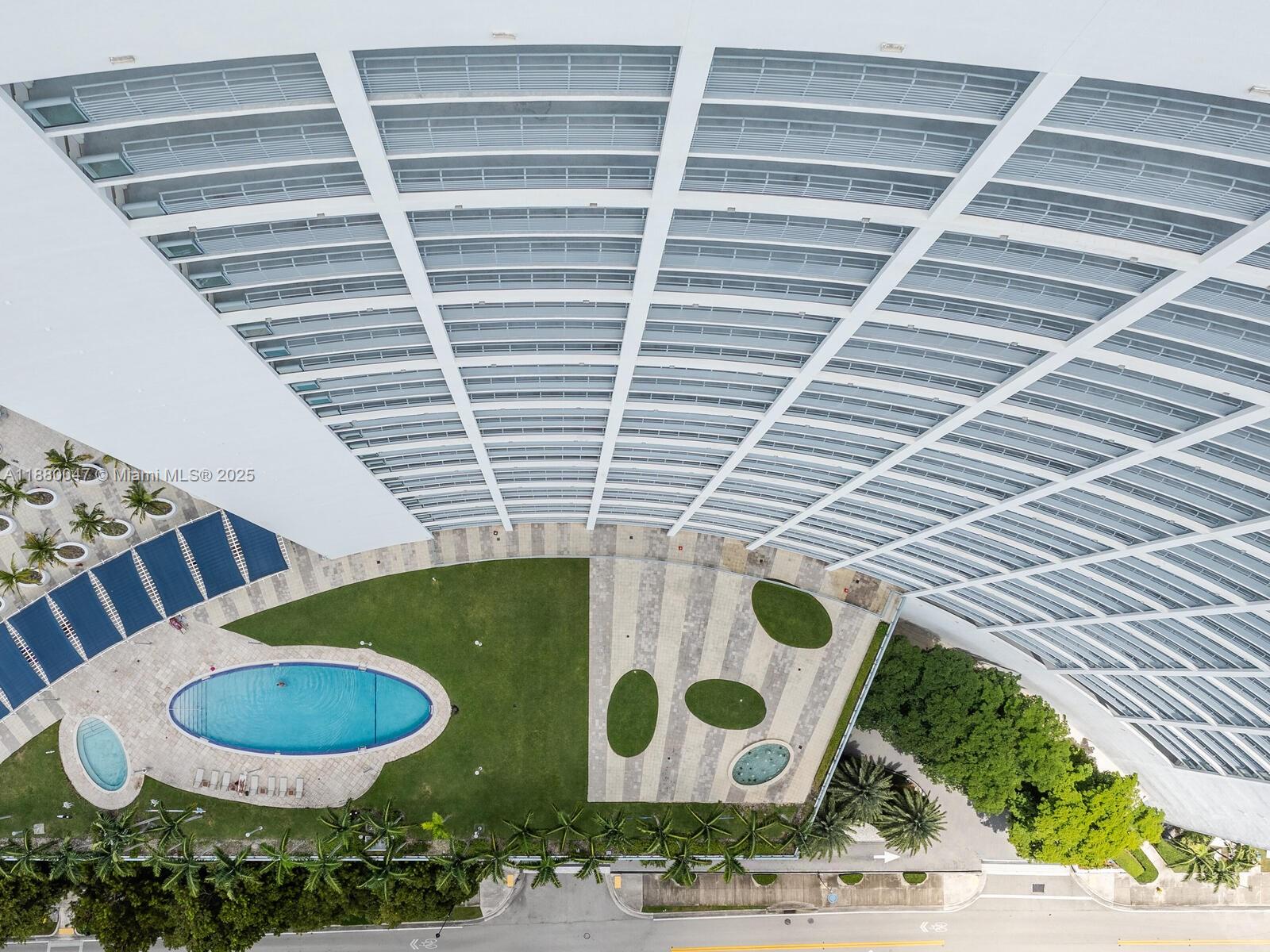 BLUE CONDO - Residential