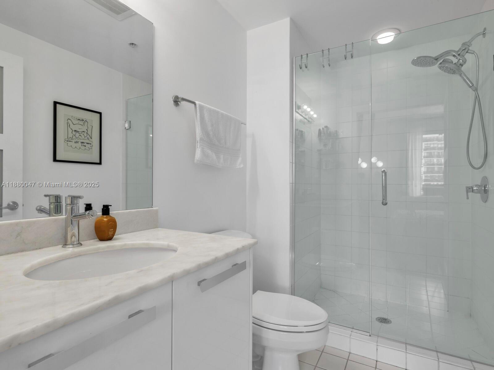 BLUE CONDO - Residential