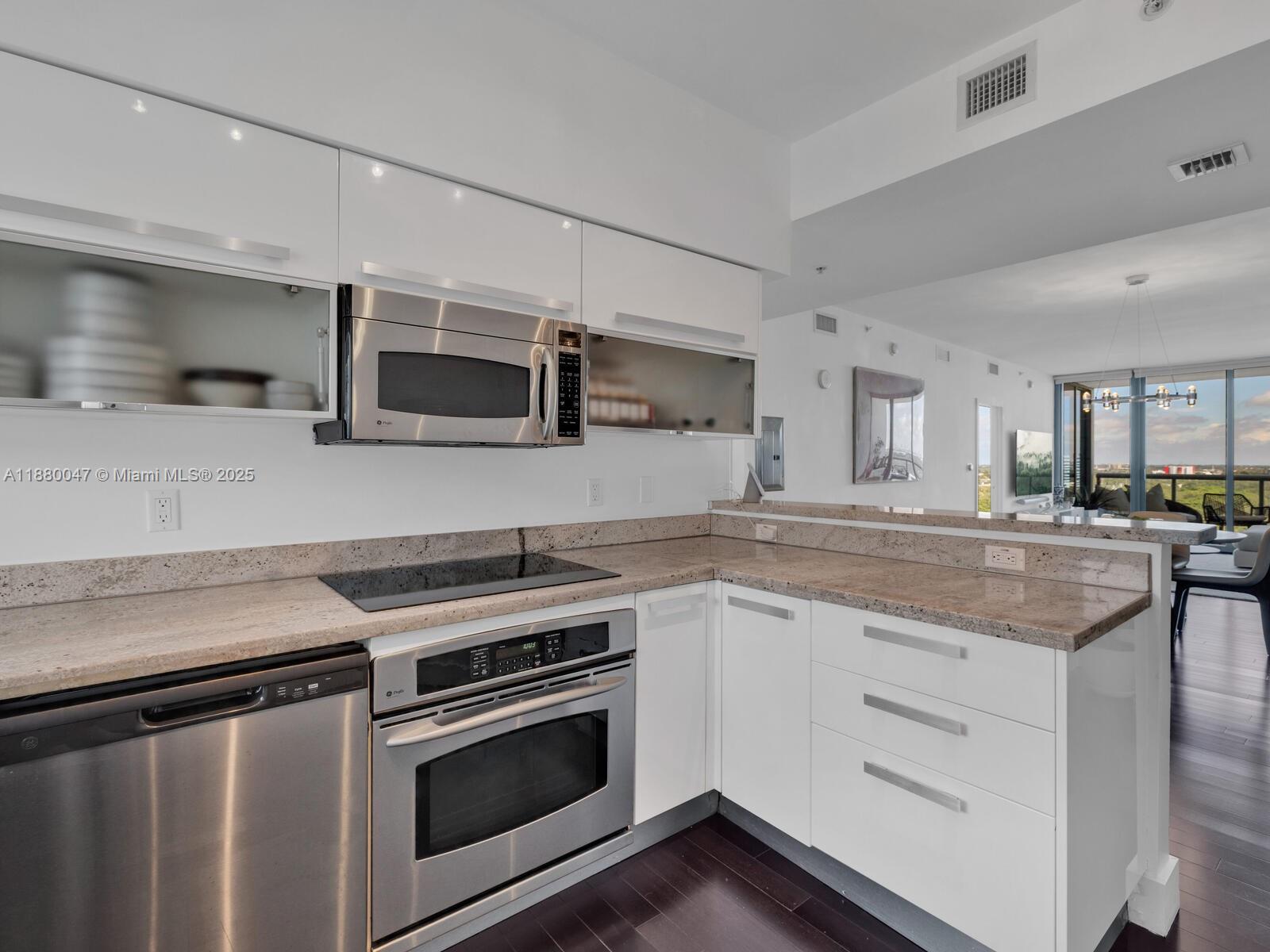 BLUE CONDO - Residential