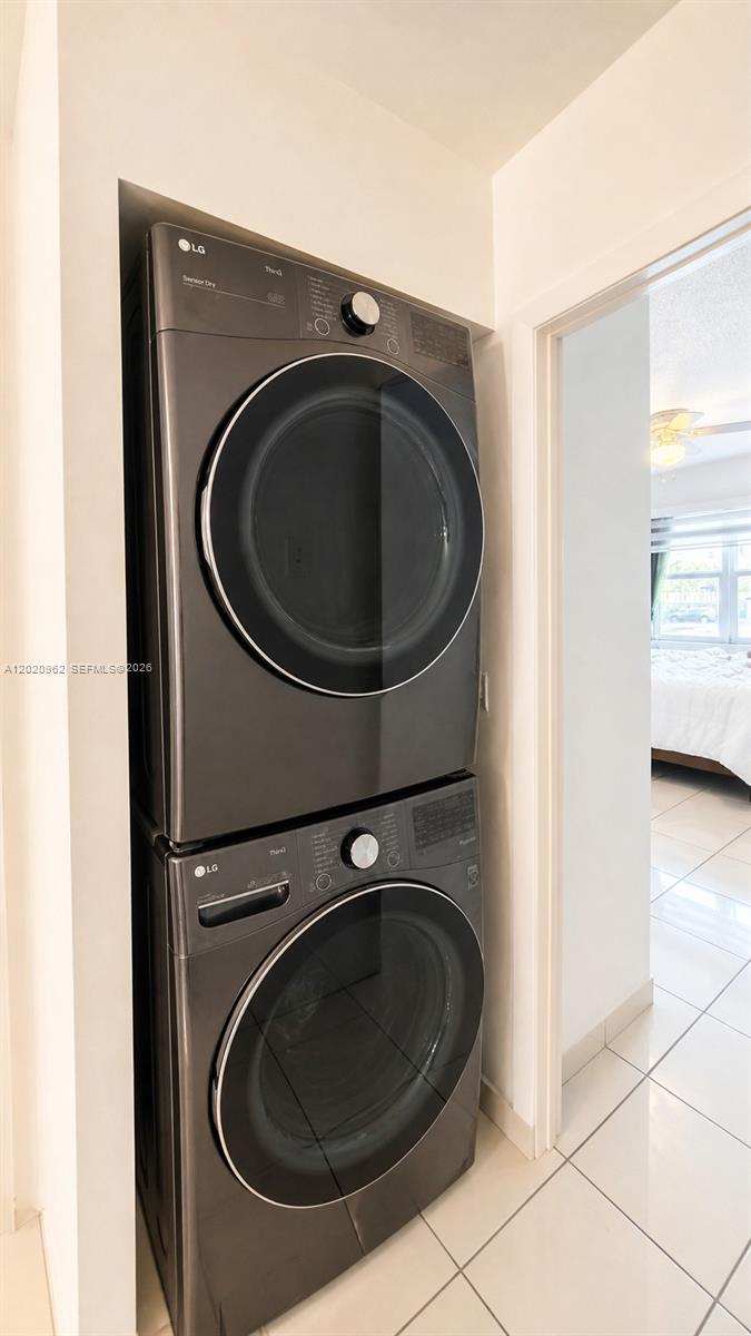 EL POLO CONDO - Residential