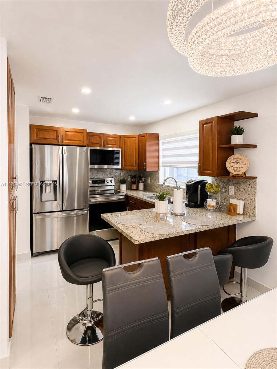 EL POLO CONDO - Residential