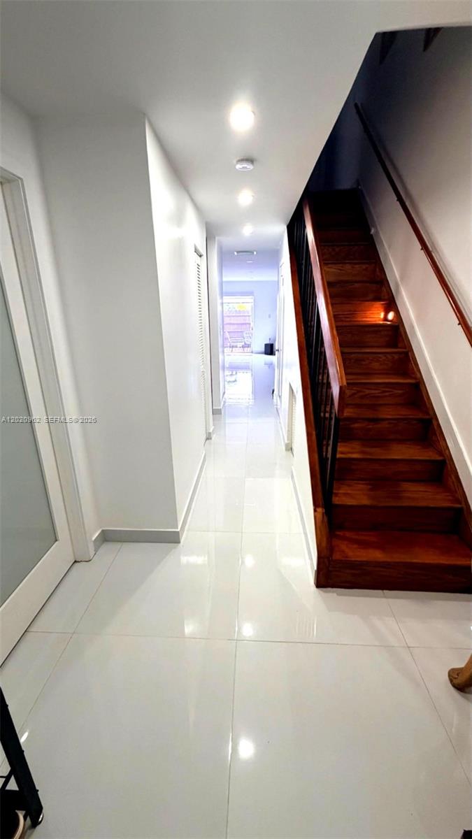 EL POLO CONDO - Residential
