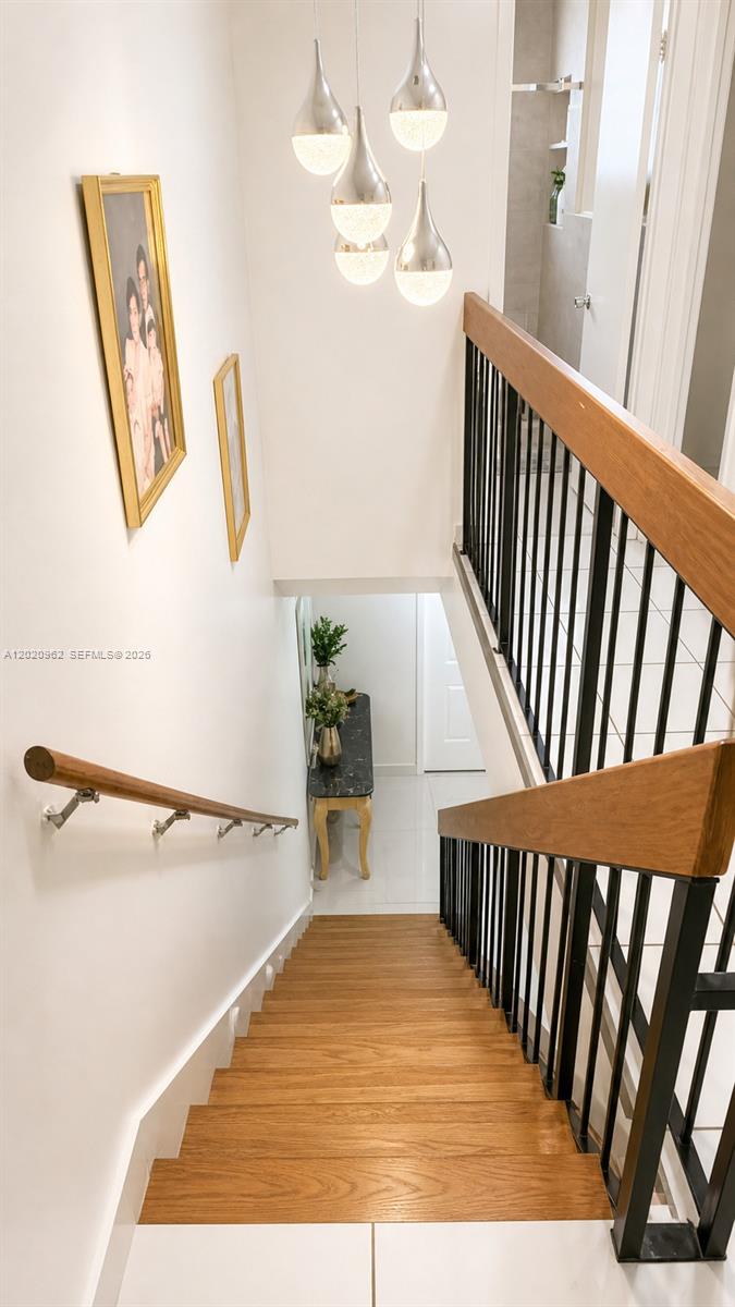 EL POLO CONDO - Residential