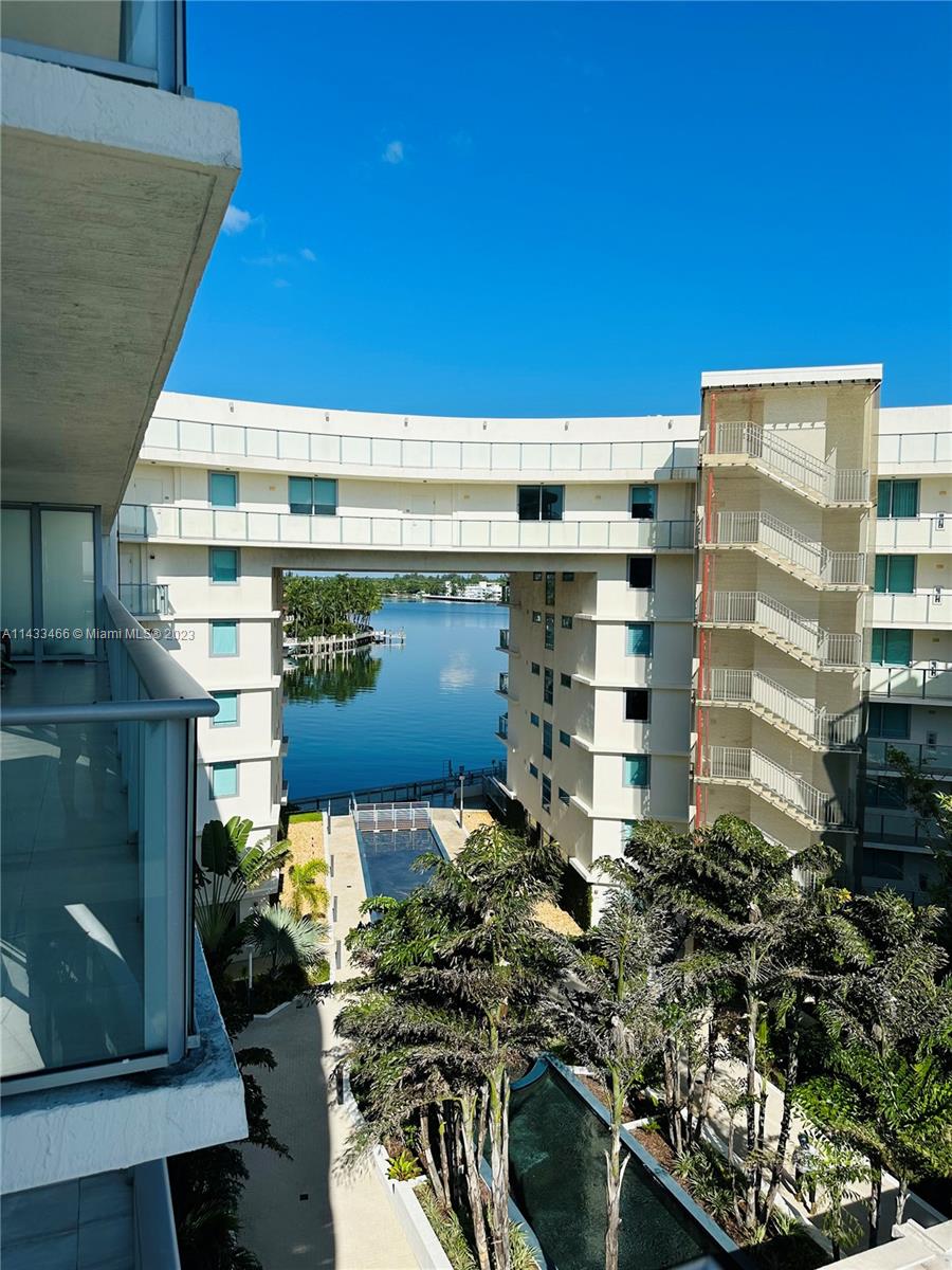Property for Sale at 6620 Indian Creek Dr 605, Miami Beach, Miami-Dade County, Florida - Bedrooms: 2 
Bathrooms: 2  - $600,000