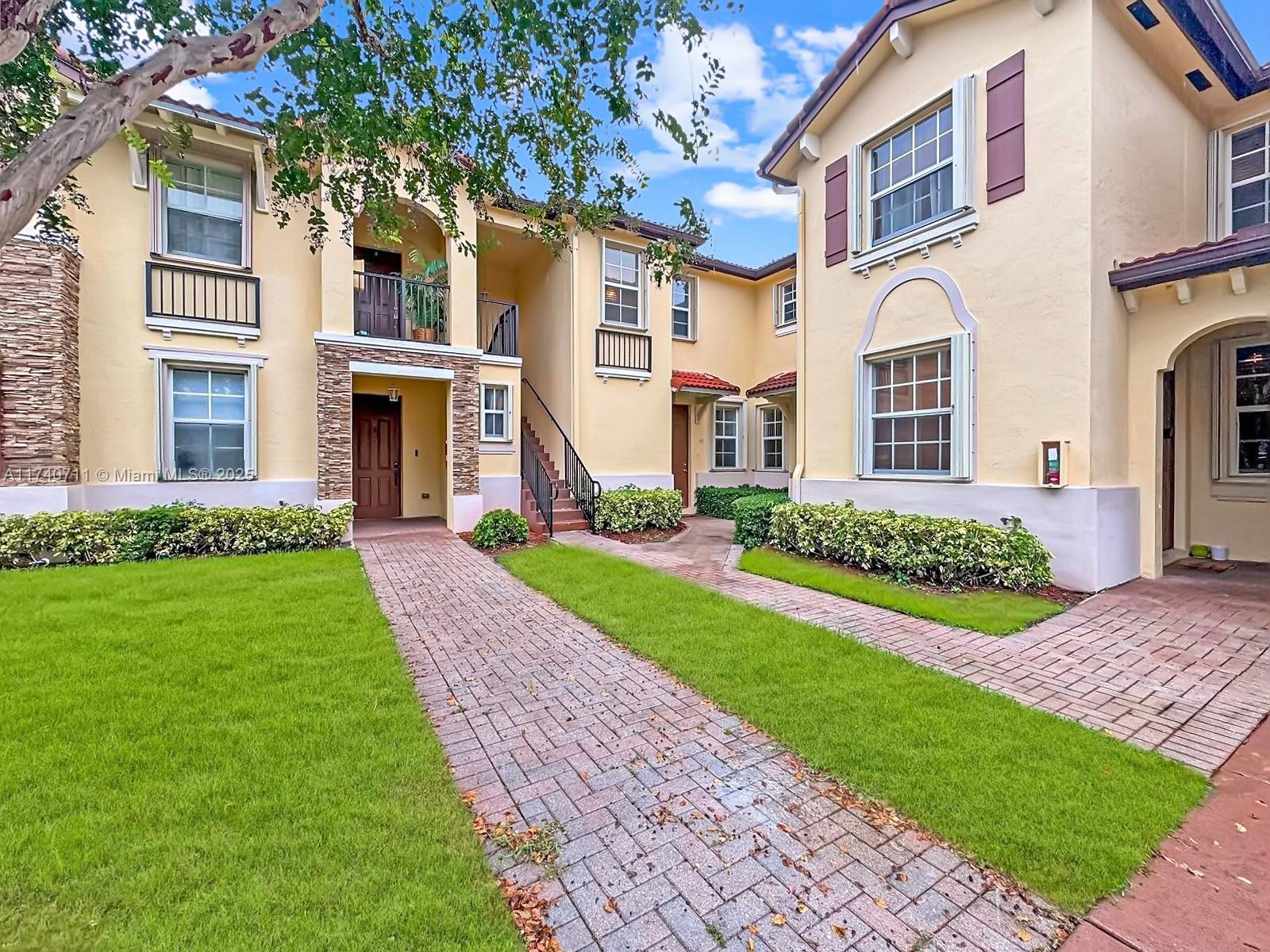 1555 Ne 33rd Rd 102-2, Homestead, Miami-Dade County, Florida - 3 Bedrooms  
3 Bathrooms - 