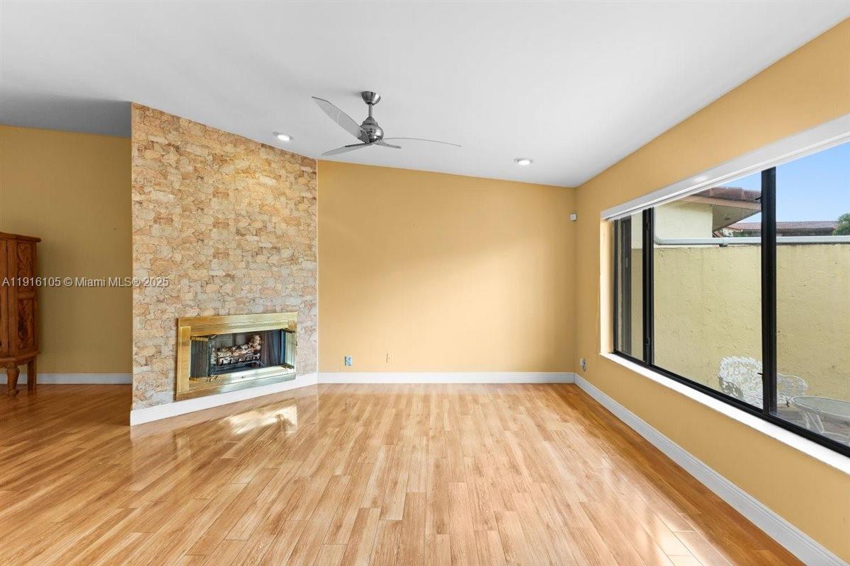 HAMMOCKS SEC 3 - Residential