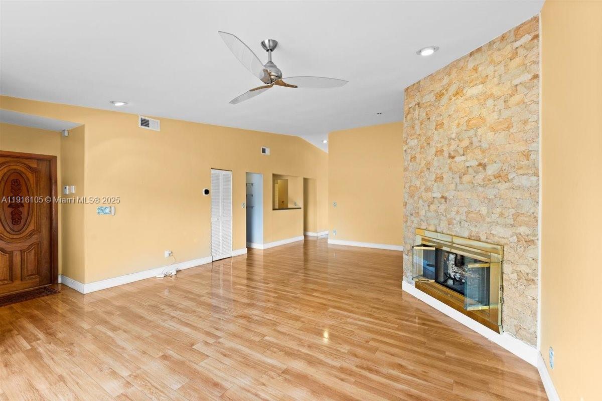 HAMMOCKS SEC 3 - Residential