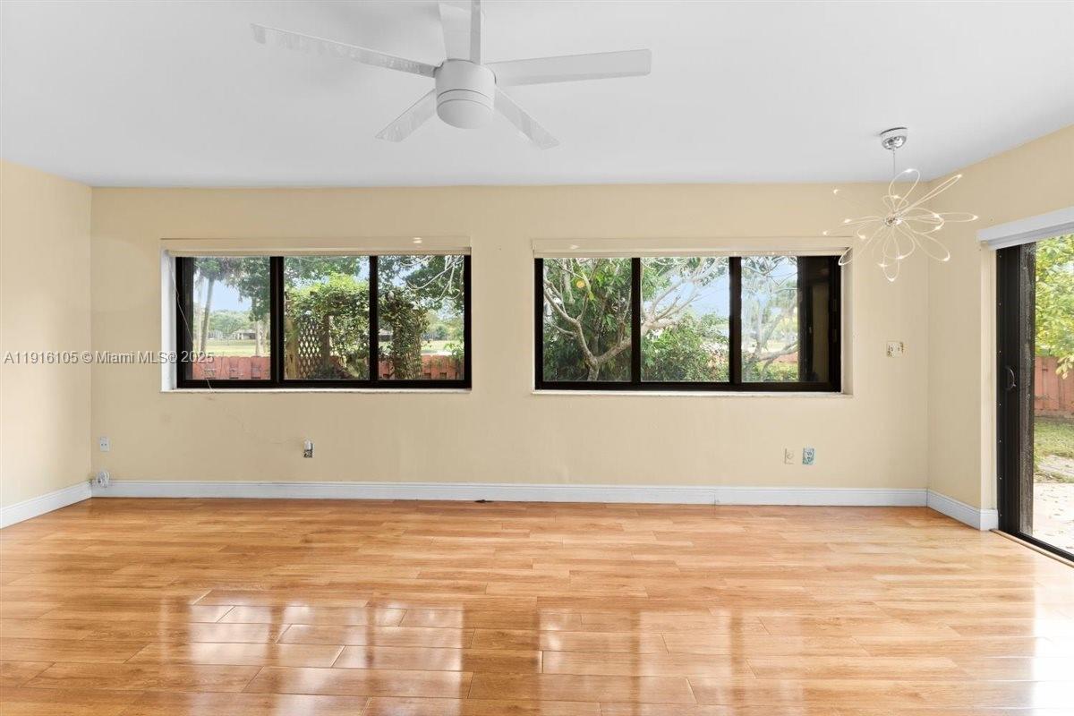 HAMMOCKS SEC 3 - Residential