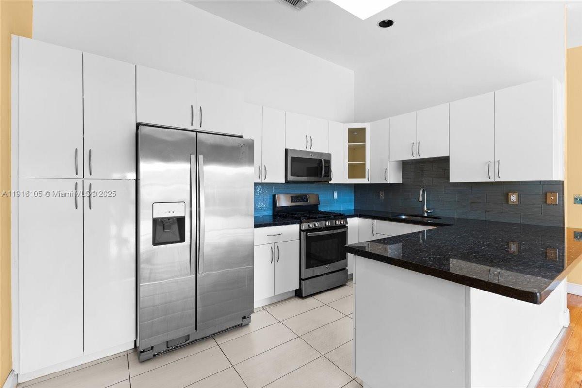 HAMMOCKS SEC 3 - Residential