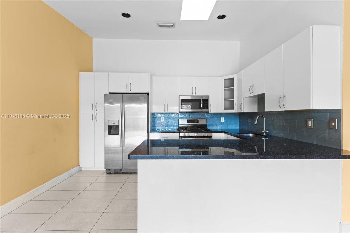 HAMMOCKS SEC 3 - Residential