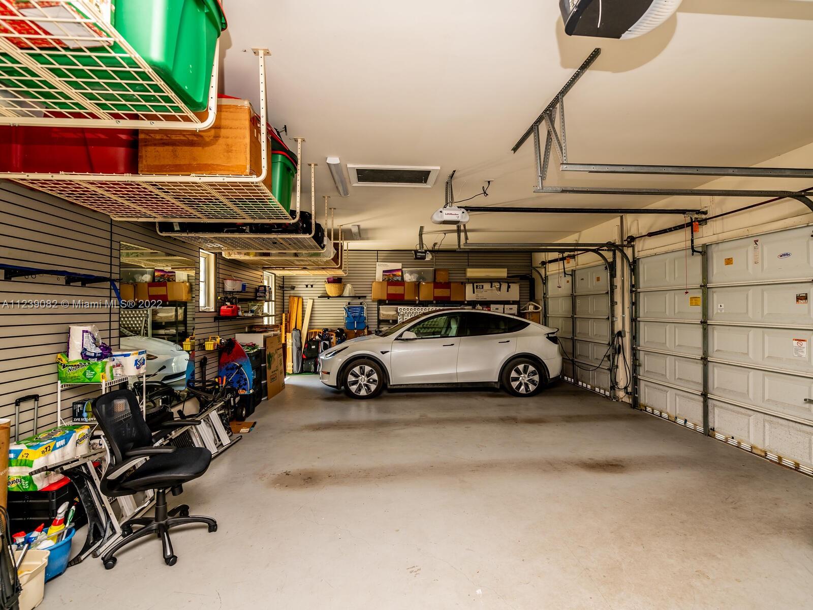 HELMS COUNTRY ESTATES ADD - Residential