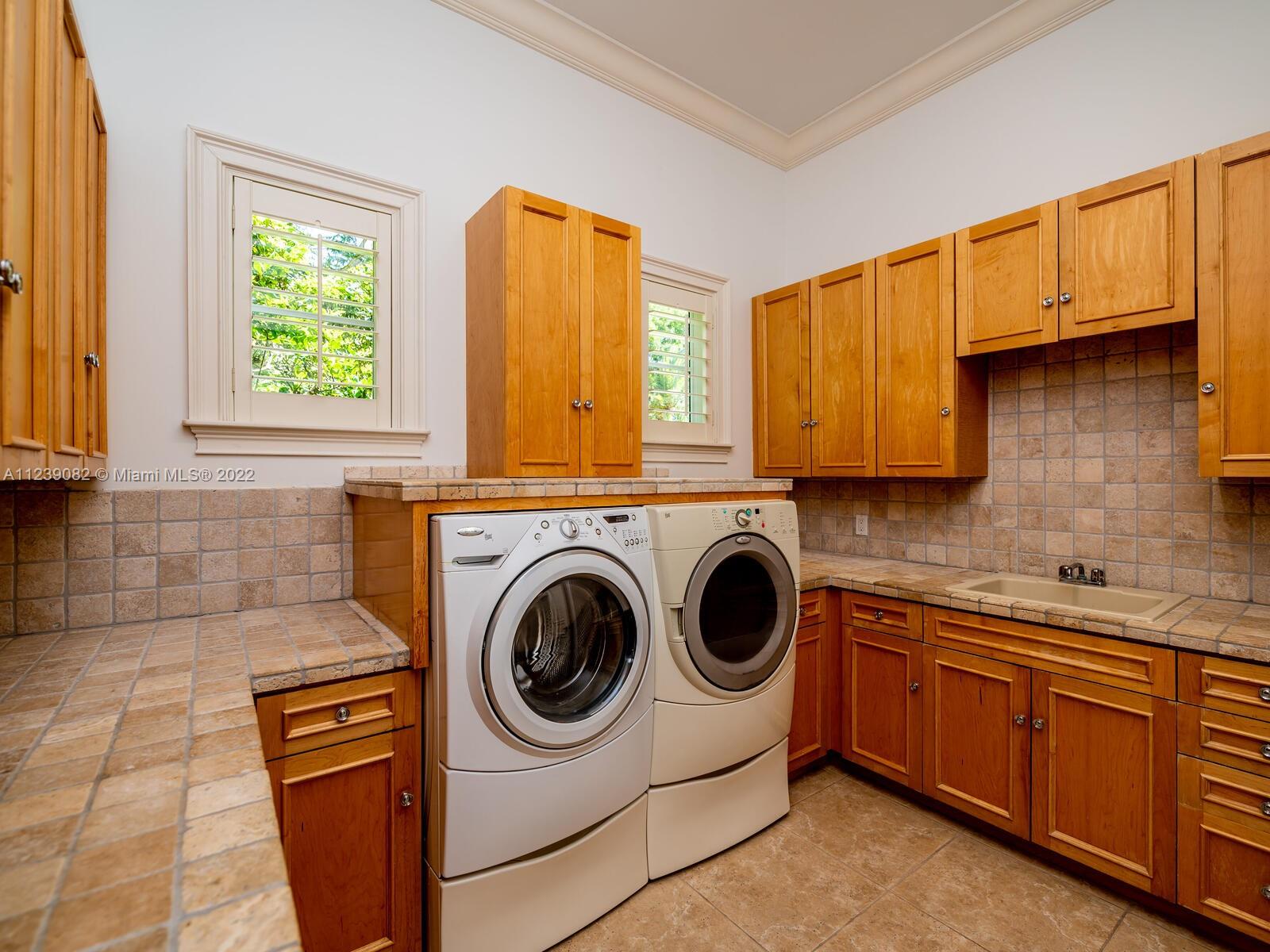 HELMS COUNTRY ESTATES ADD - Residential