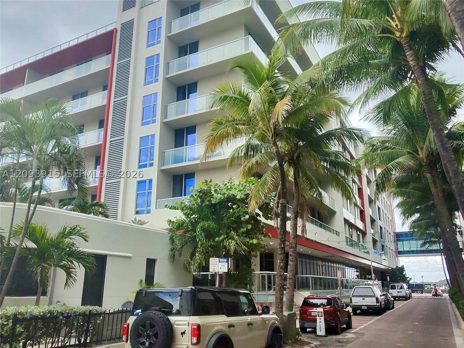 777 N Ocean Dr