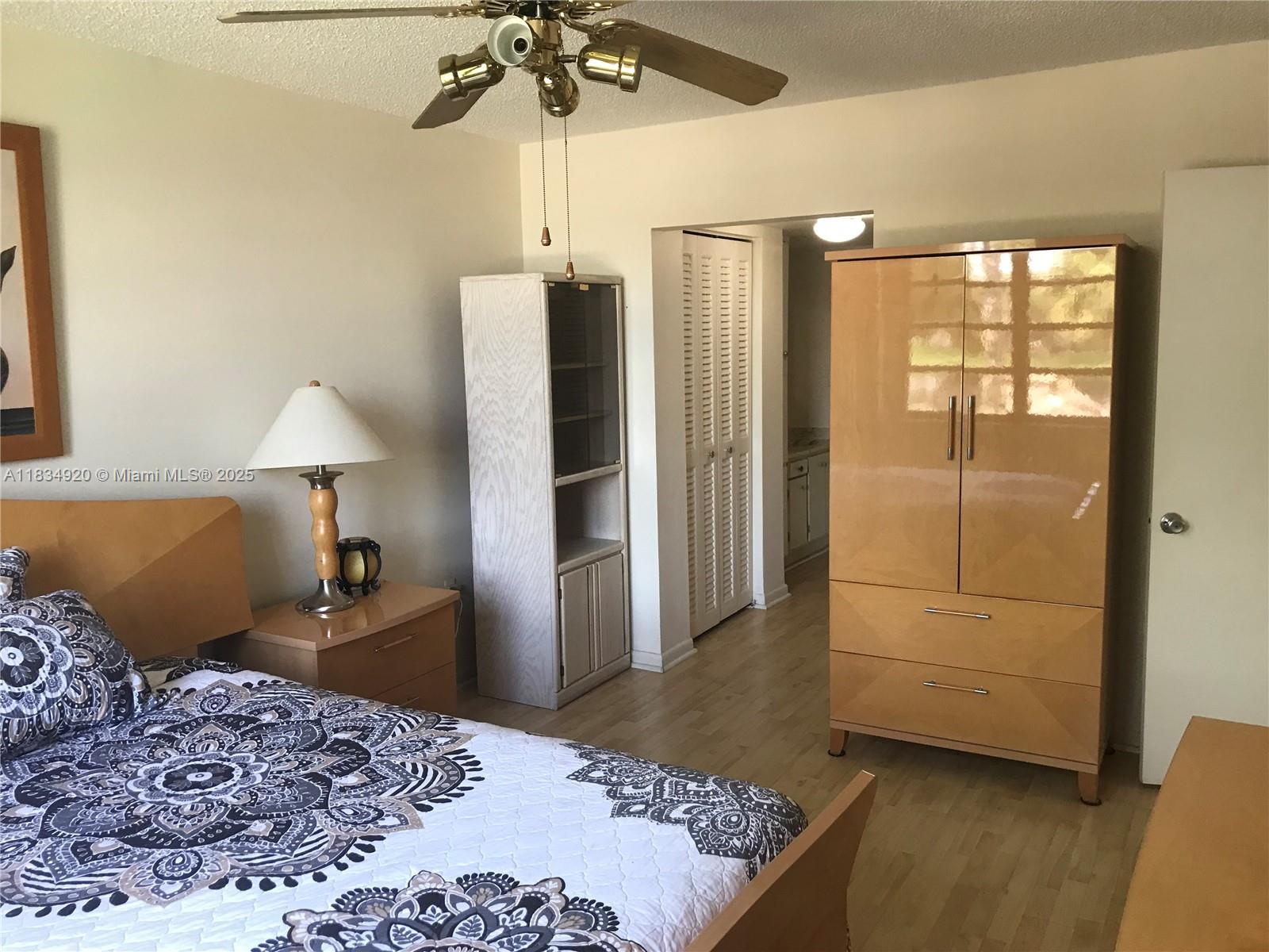 COLONY POINT 4 CONDO - Residential