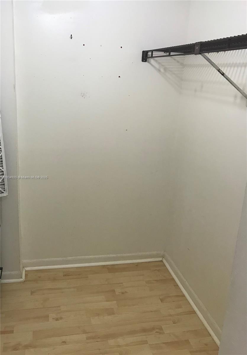 COLONY POINT 4 CONDO - Residential