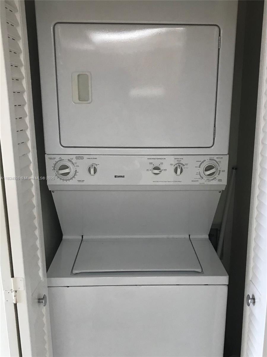 COLONY POINT 4 CONDO - Residential