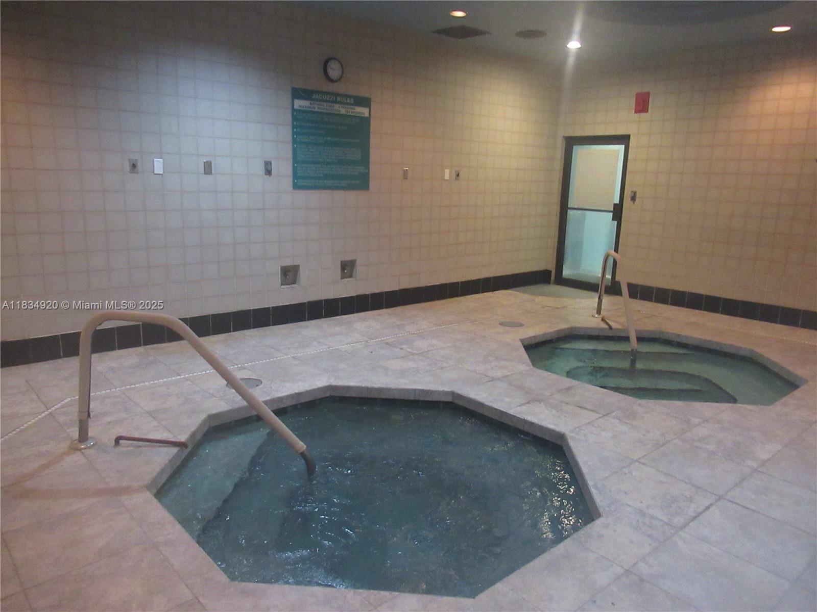 COLONY POINT 4 CONDO - Residential