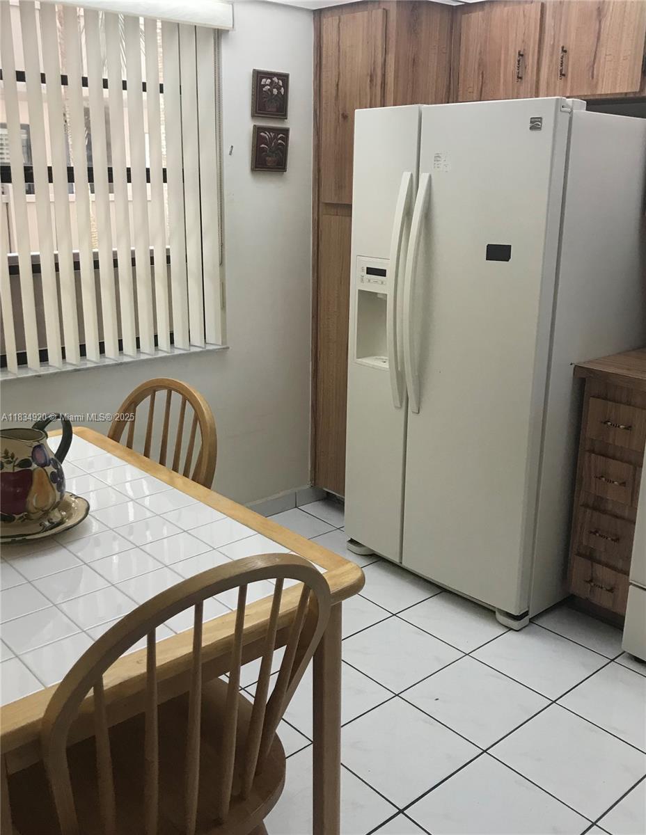 COLONY POINT 4 CONDO - Residential