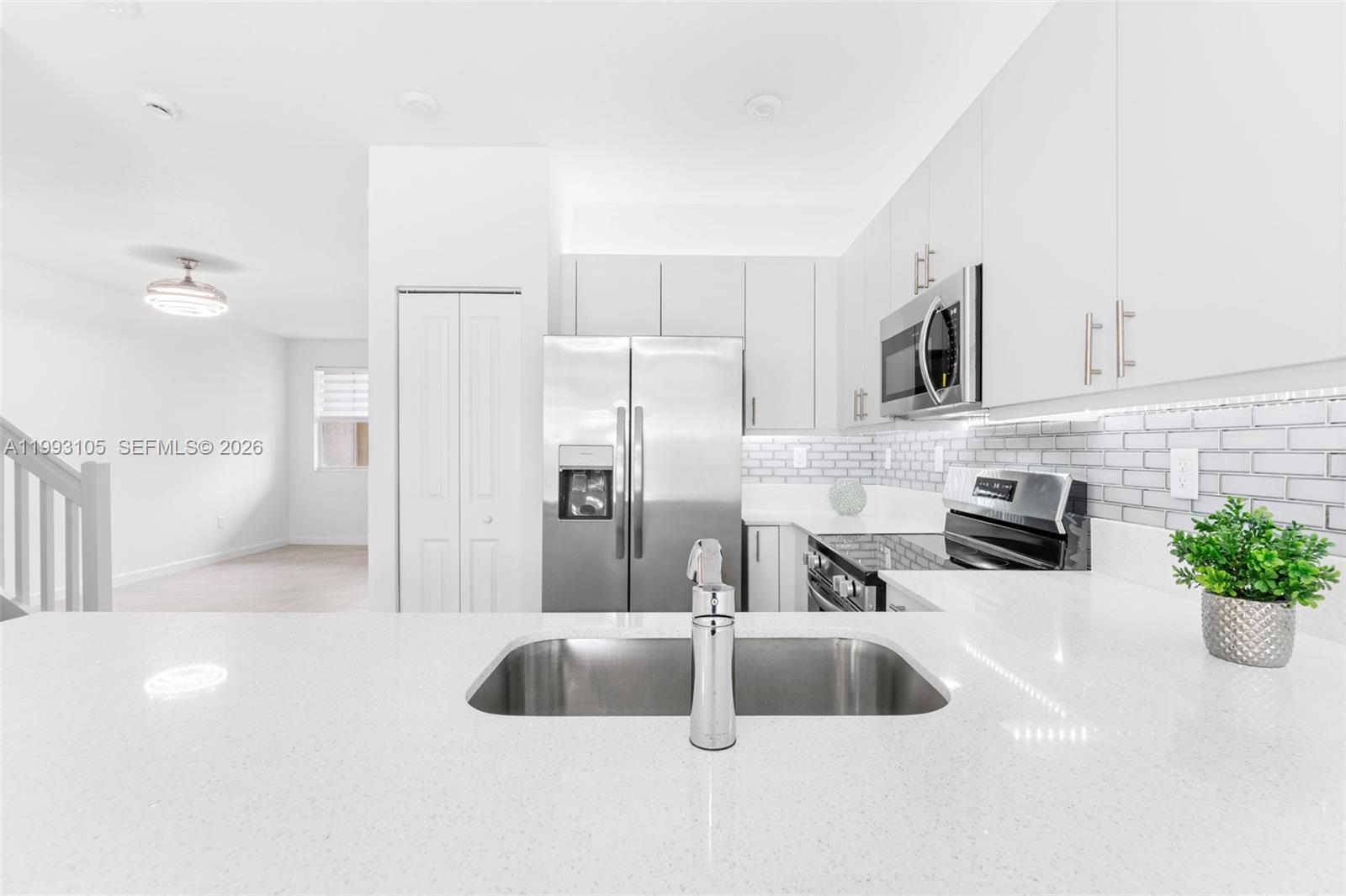 Altamira Castellon Collect - Residential Lease