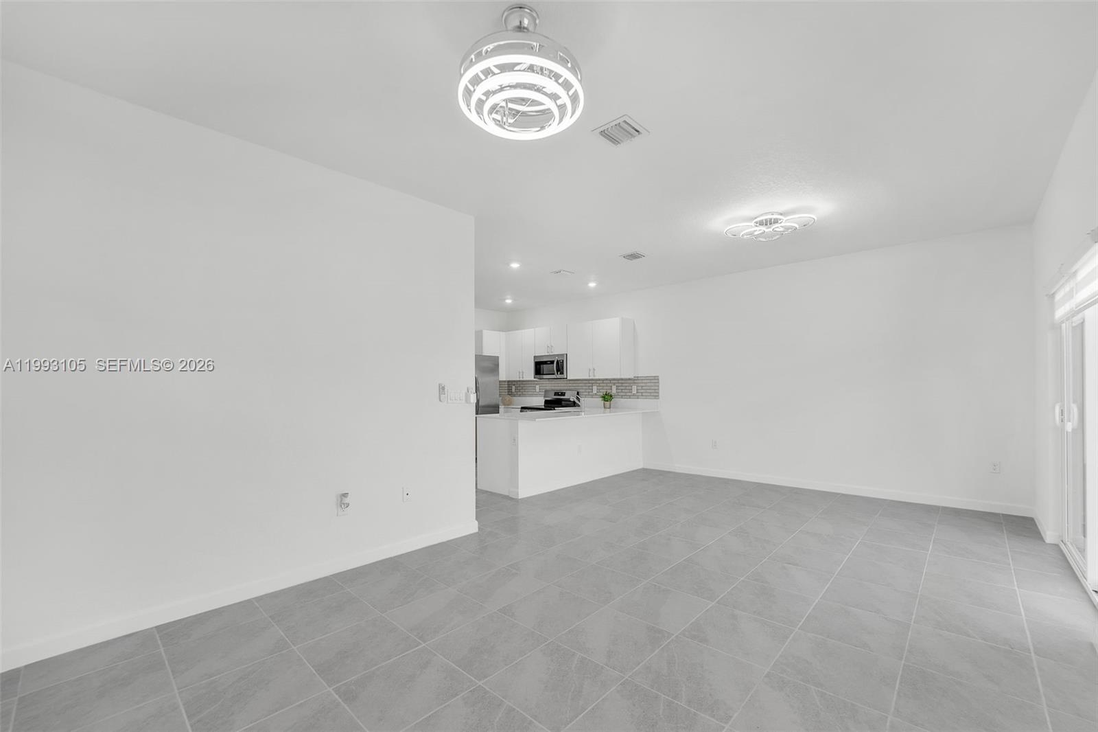 Altamira Castellon Collect - Residential Lease