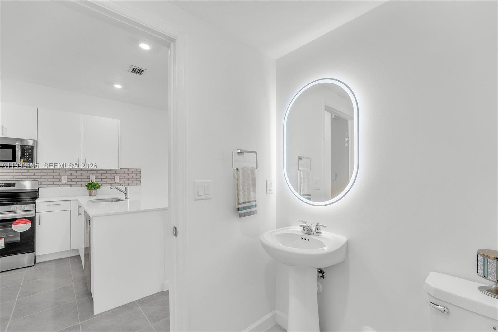 Altamira Castellon Collect - Residential Lease