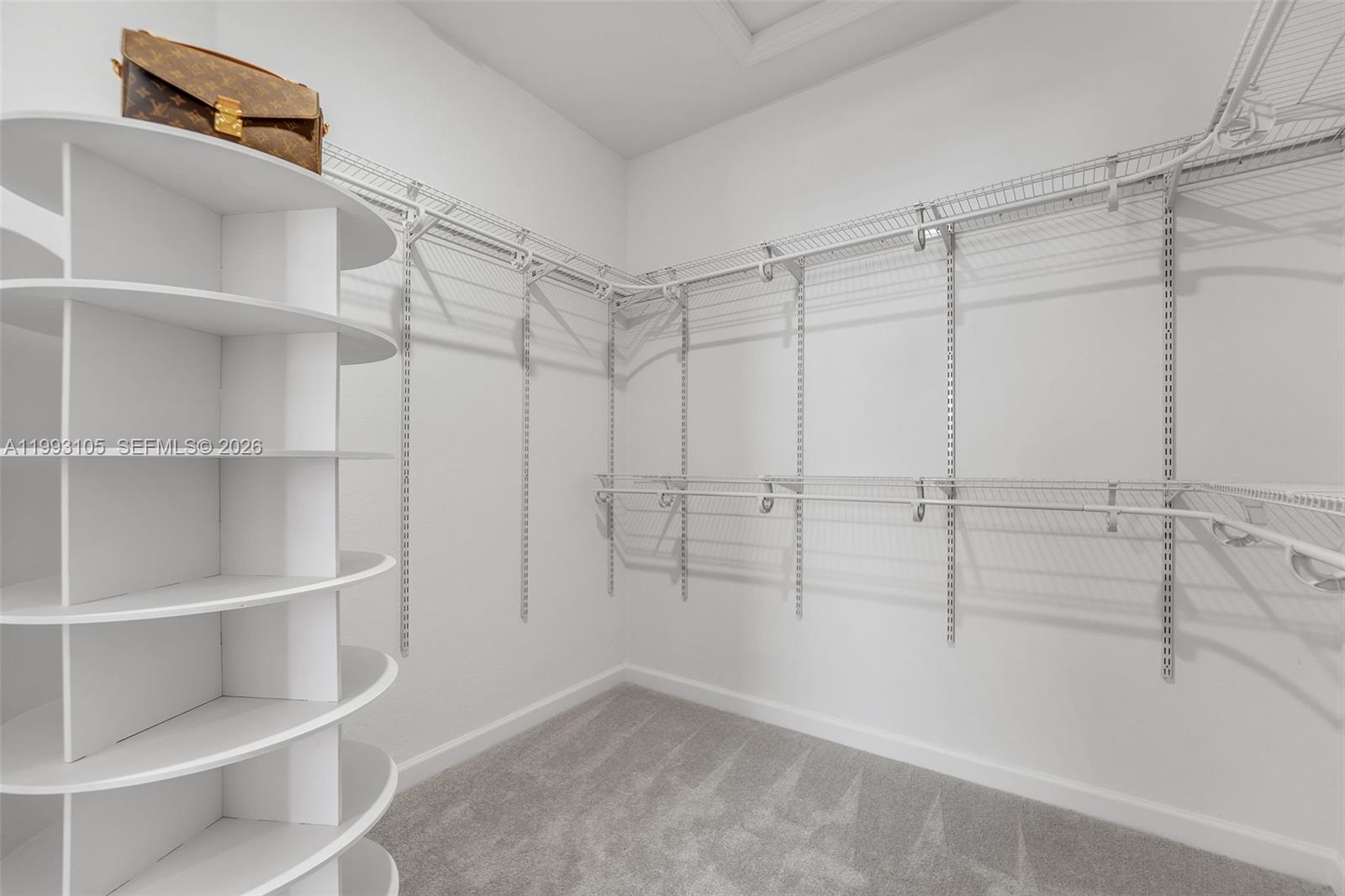 Altamira Castellon Collect - Residential Lease