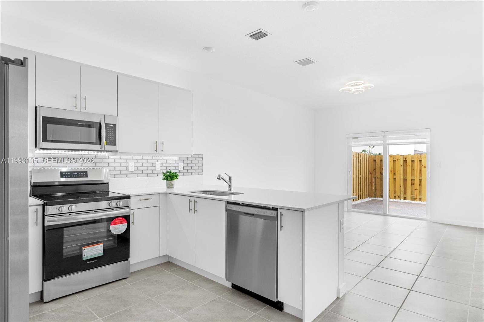 Altamira Castellon Collect - Residential Lease