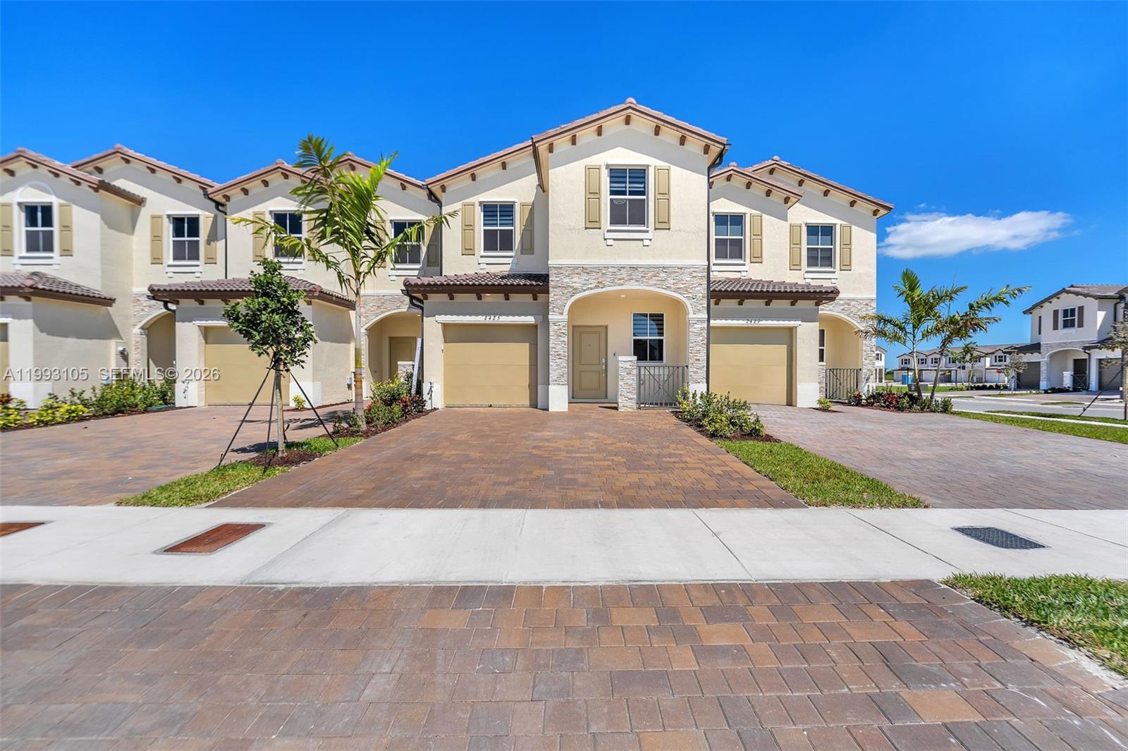 Altamira Castellon Collect - Residential Lease