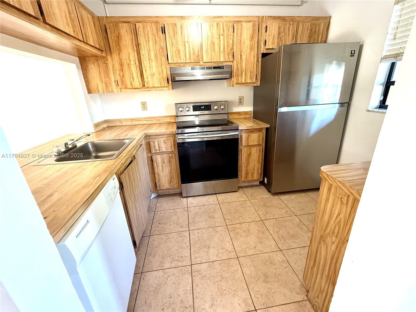 PINE LAKE THREE CONDO - Residential