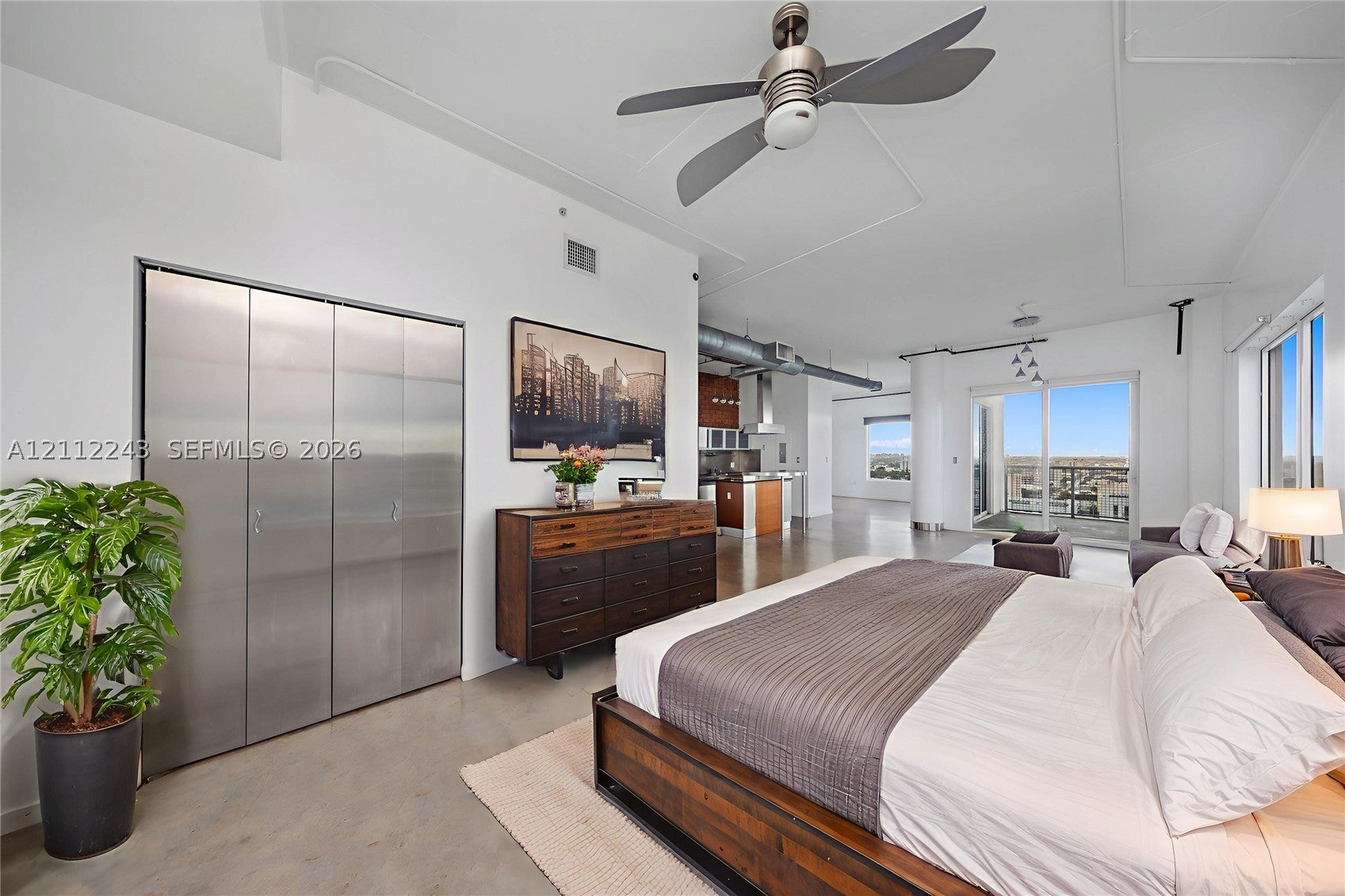 10 SW South River Dr PHI15, Miami FL 33130