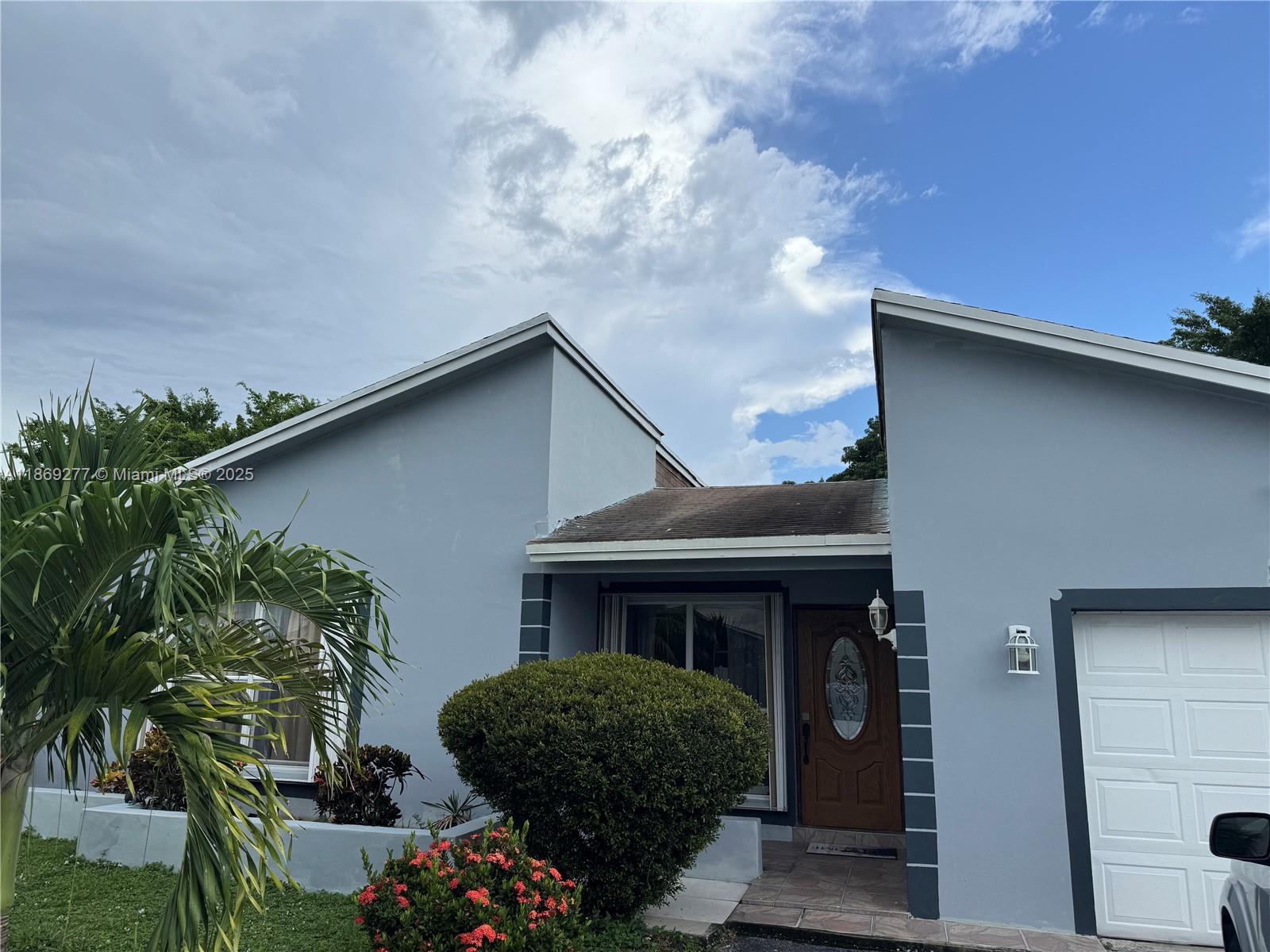Large single family home with large bedrooms.Updated kitchen and bathrooms.All tile and wood laminate floors.