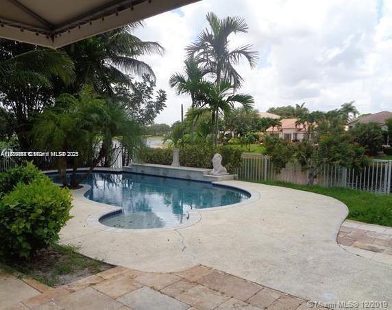 HOLIDAY SPRINGS EAST - Residential Lease