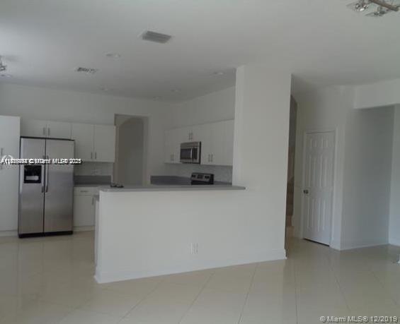 HOLIDAY SPRINGS EAST - Residential Lease