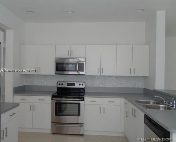 HOLIDAY SPRINGS EAST - Residential Lease