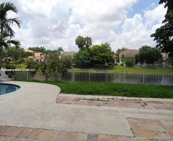 HOLIDAY SPRINGS EAST - Residential Lease
