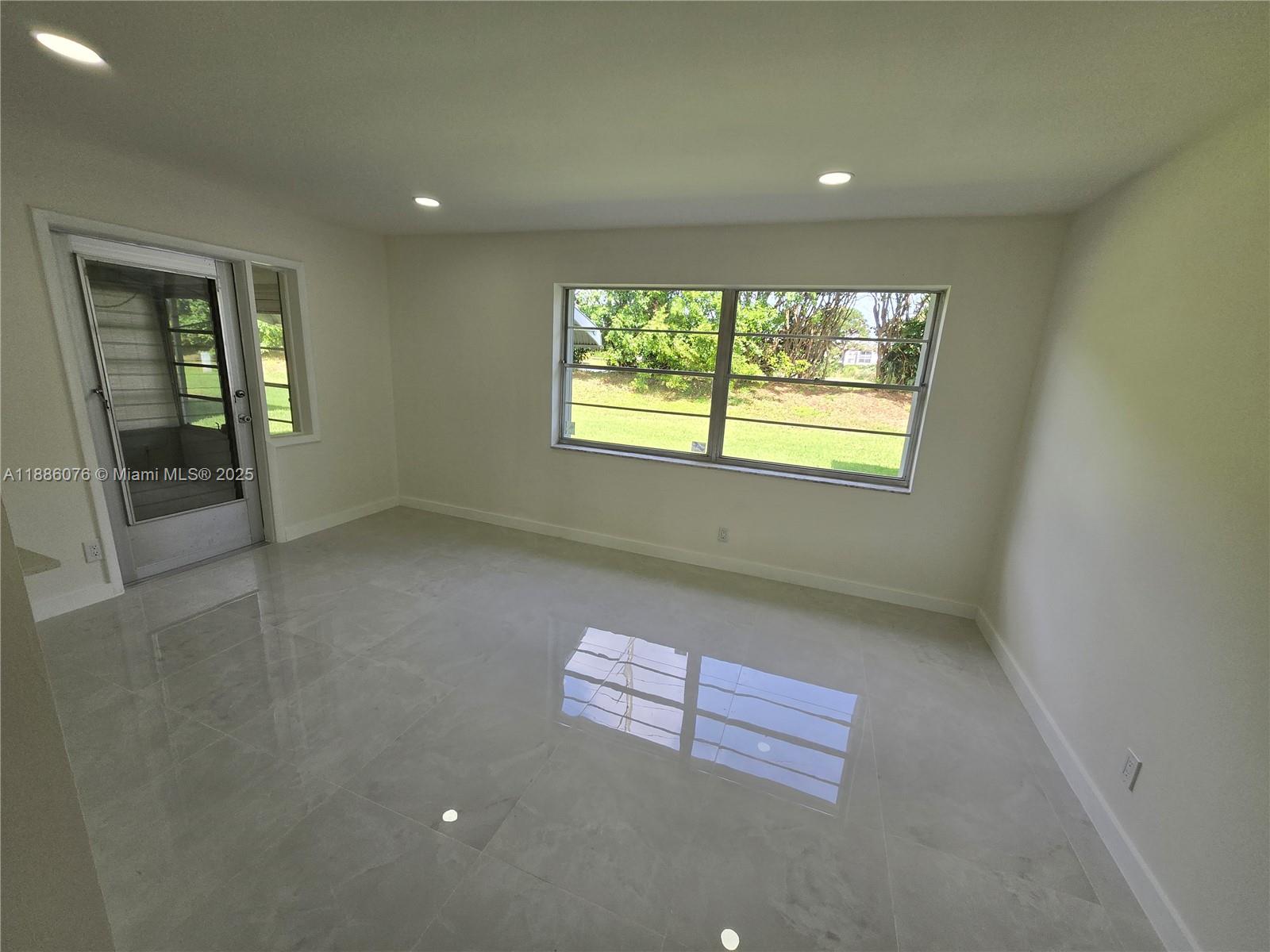PALM BEACH LEISUREVILLE S - Residential